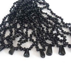 Alternative view of שרשרת ענברים לתינוקות עם תליון ענבר - דגם דובדבן - ענברים עגולים