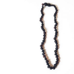 Alternative view of שרשרת ענבר לתינוק - דגם דובדבן - RAW (מט) - ענברים עגולים